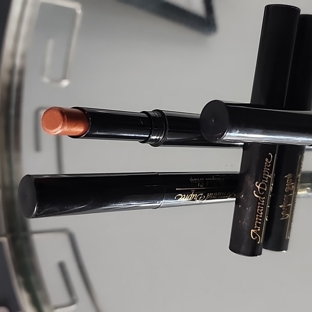 Armand Dupree transfer resistant lipstick in Platinum